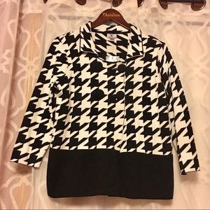 NWT Worthington Houndstooth Button Swing Sweater